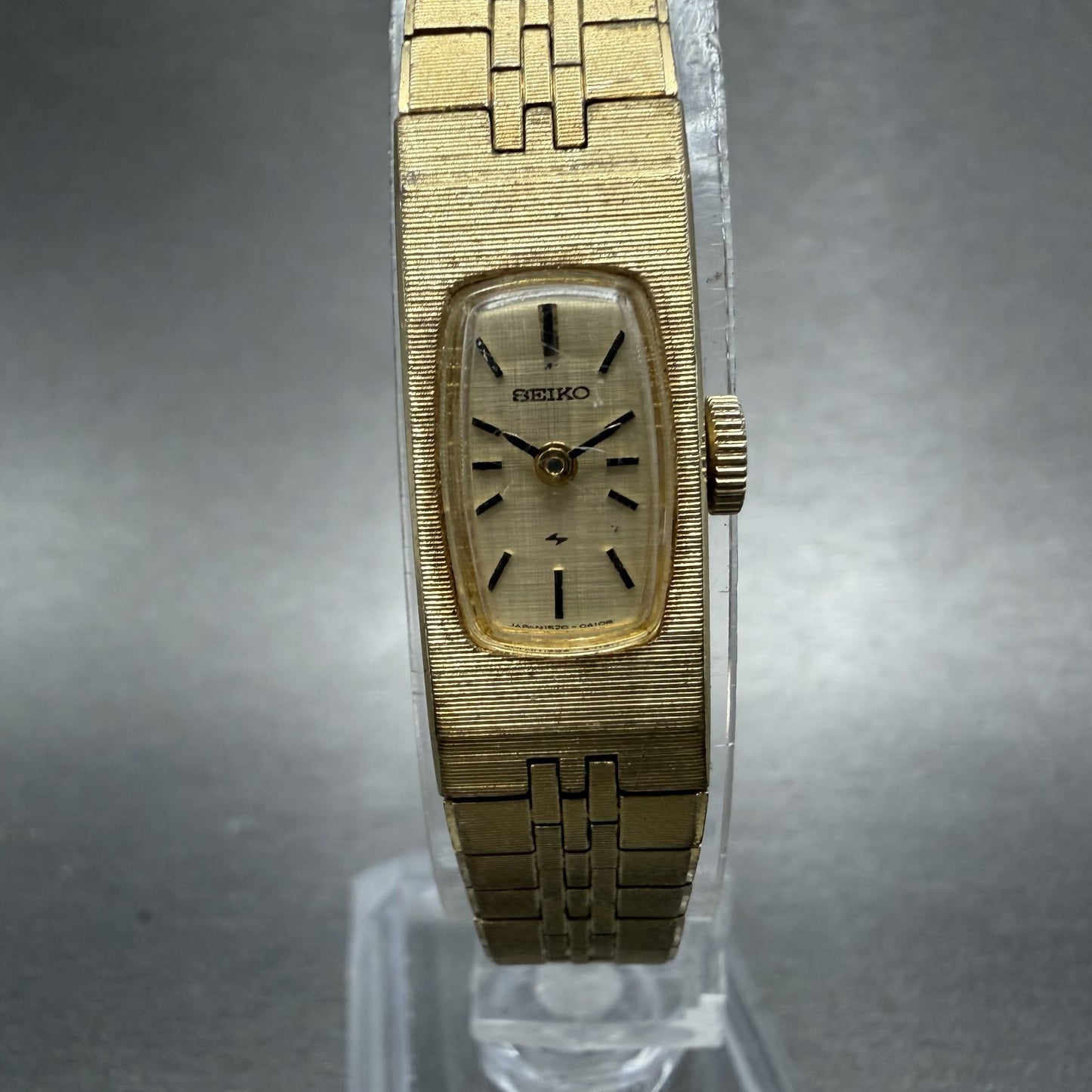 Seiko Tank Watch Women 12mm Champagne Dial Gold Tone Rectangle Manual Wind Runs0