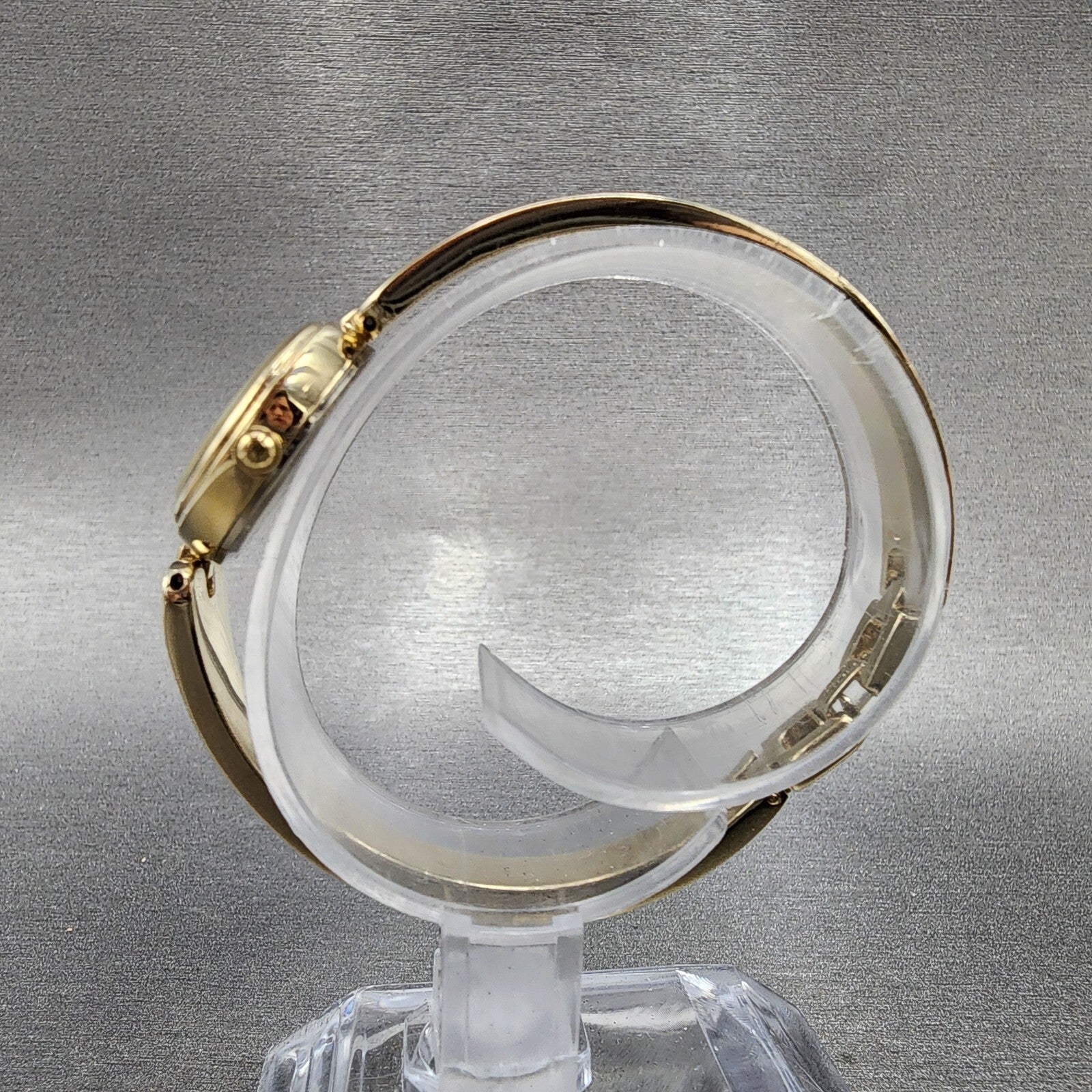 Alba Watch Women 20mm Champagne Dial Gold Tone Round Bangle V401019A New Batt6
