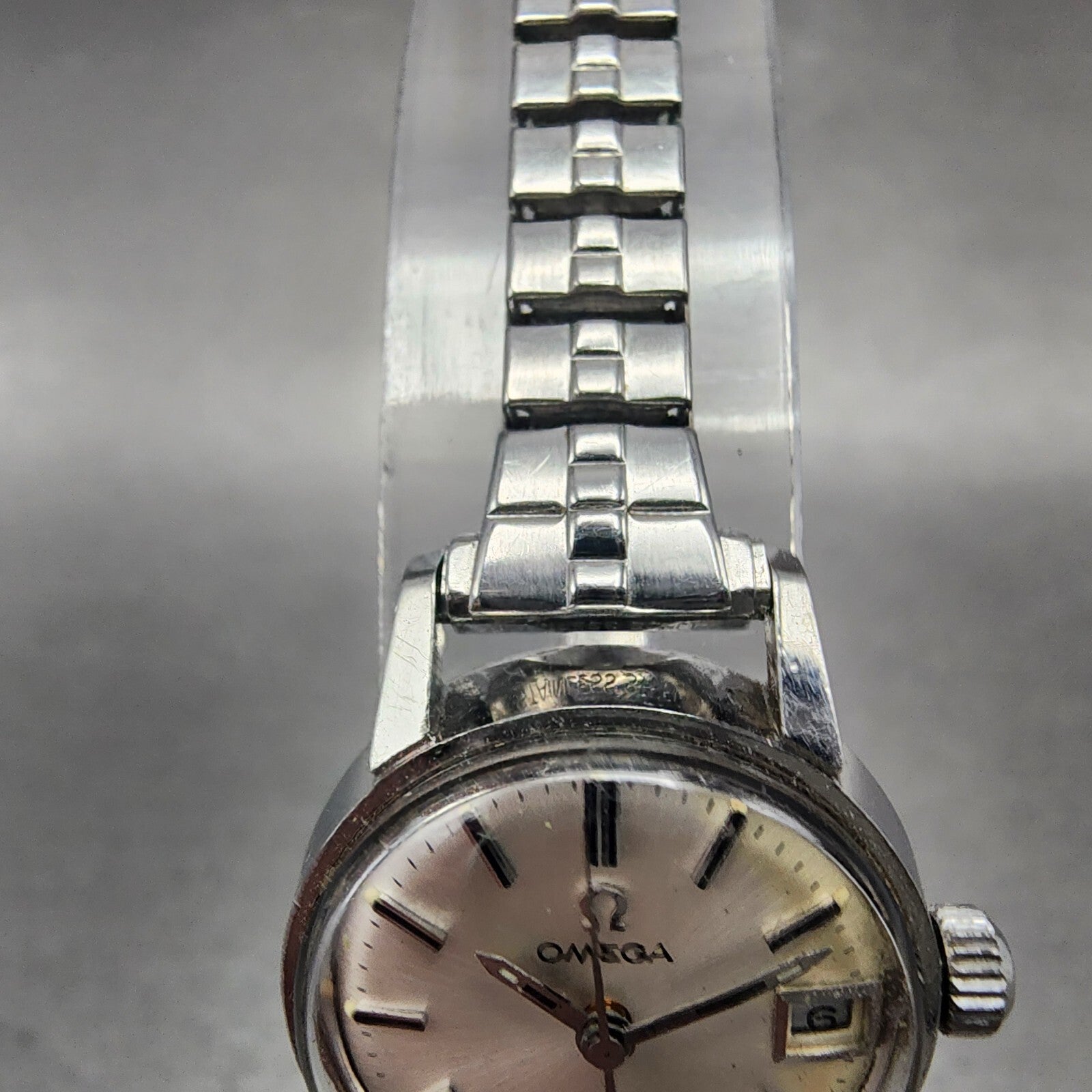 Omega Ladymatic Watch Women 21mm Silver Dial Steel Date Automatic Runs 566.0024