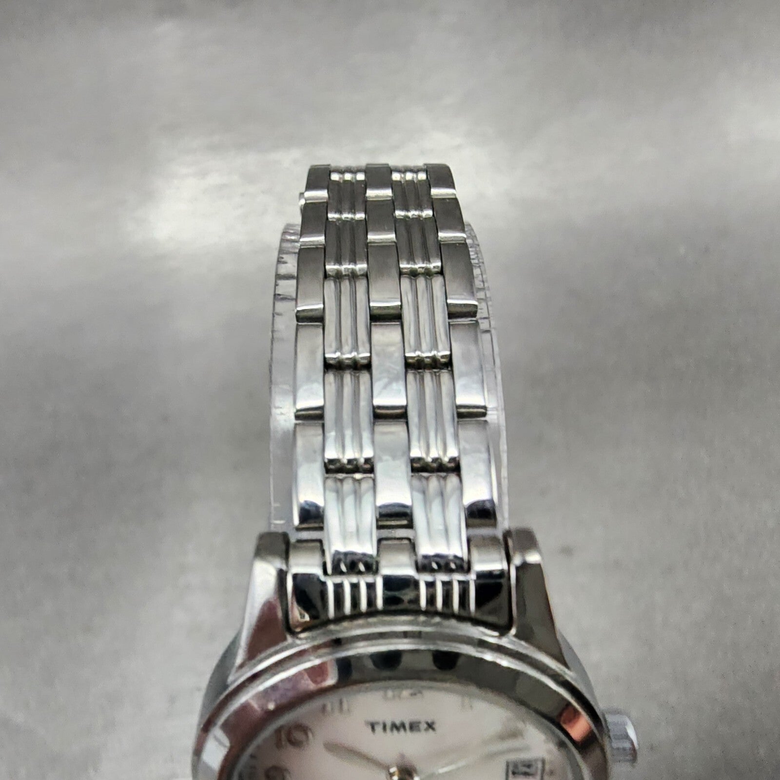 Timex Indiglo Watch Women 25mm MOP Dial Silver Tone Date Round New battery4