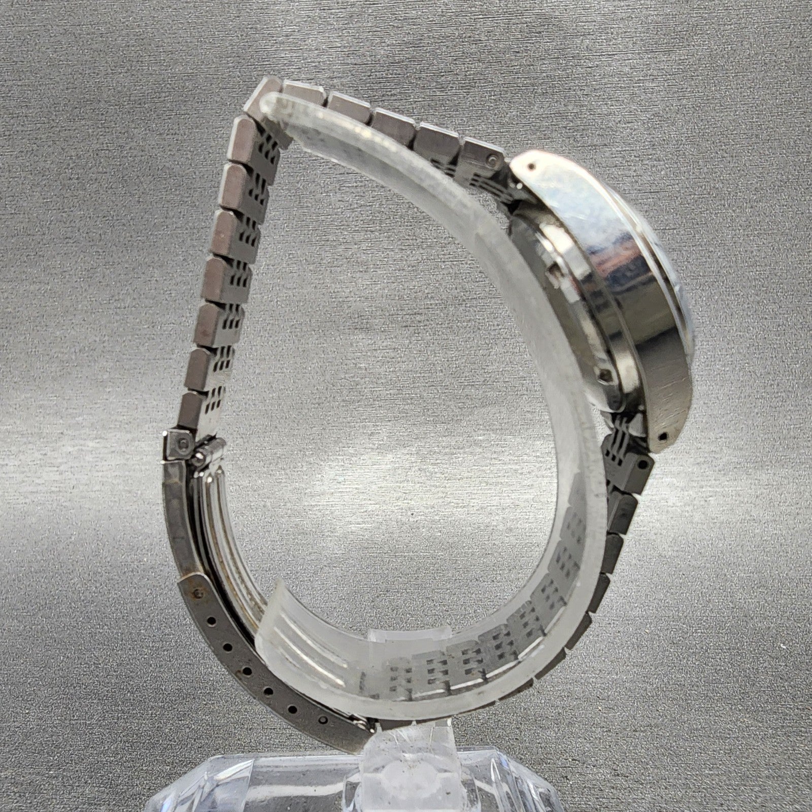 Seiko Automatic Watch Women 27mm Silver Dial Silver Tone Daydate 27060370 Runs8