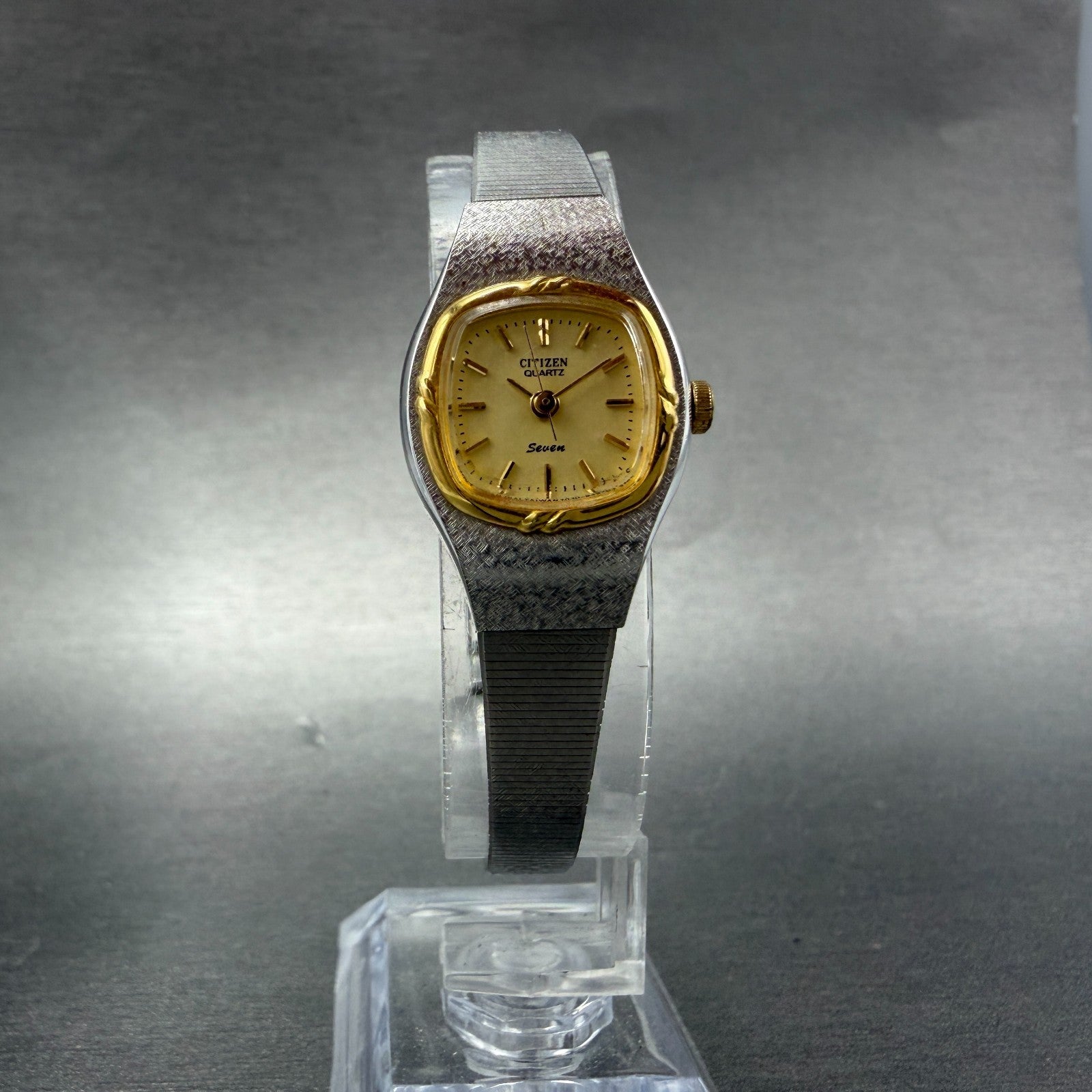 Citizen Seven Watch Women 19mm Gold Dial Two Tone 2030-944879 New Battery5