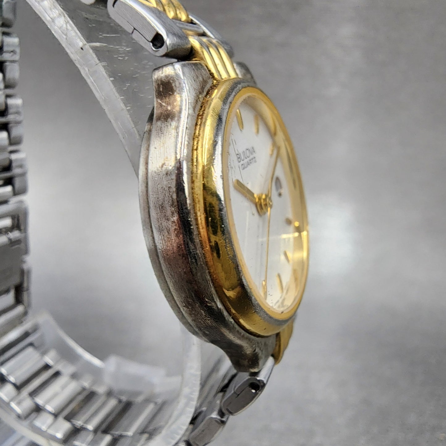 Bulova Watch Women 27mm White Dial Two Tone Date Round 98M14 New Battery
