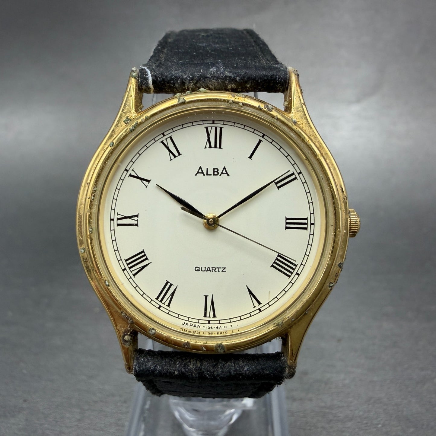 Seiko Alba Watch Unisex 33mm White Dial Gold Tone Round Y136-6A10 New Battery0