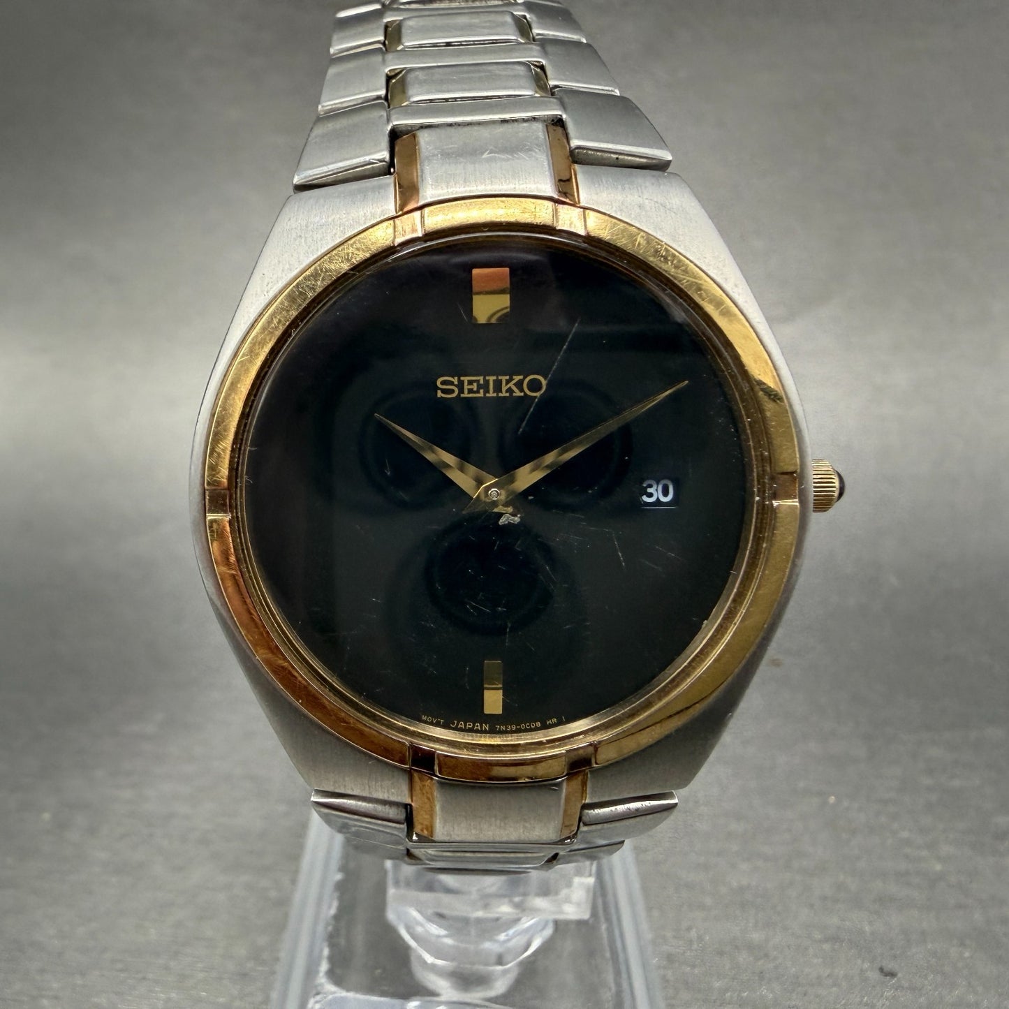 Seiko Watch Men 35mm Black Dial Two Tone Date Round 7N39-08D0 New Battery0