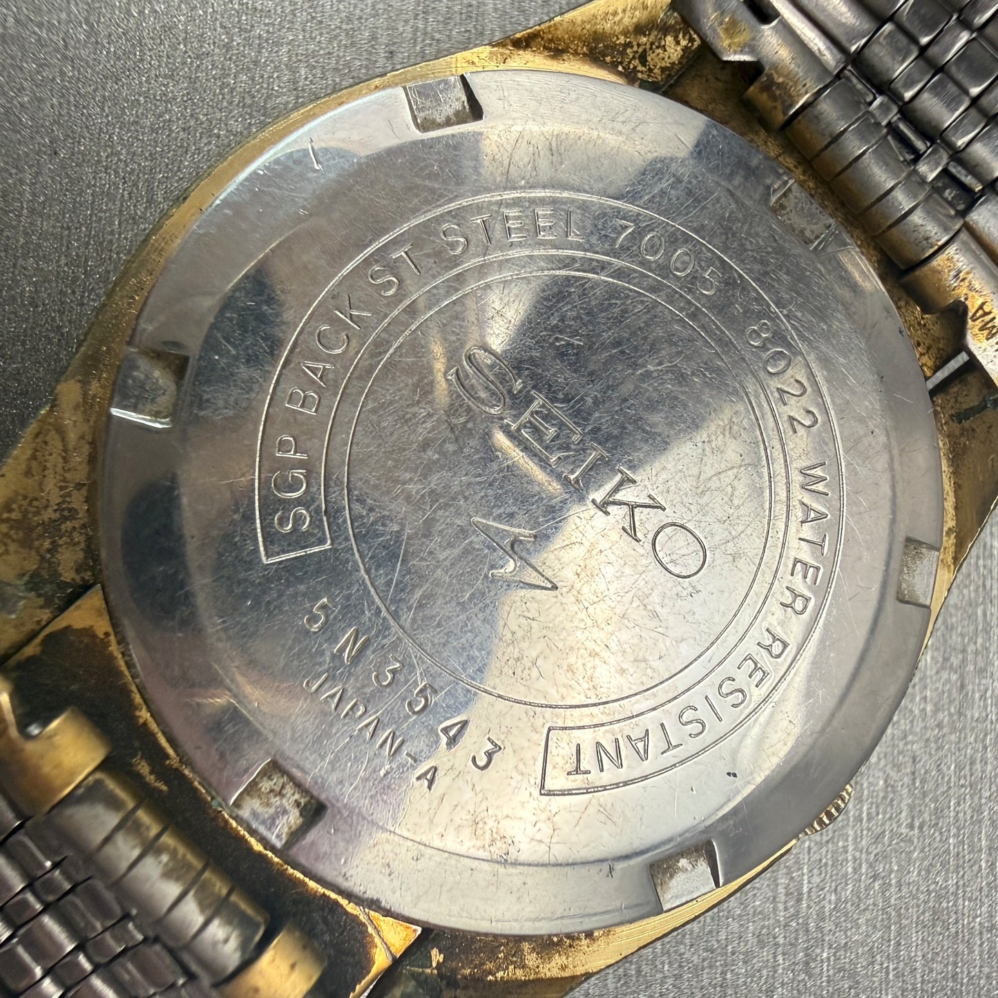 Seiko Automatic Watch Men 36mm White Dial Gold Tone Date Round 7005-8022 Works10