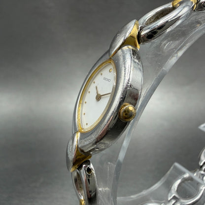 Seiko Watch Women 17mm White Dal Two Tone Oval 2E20-5450 New Battery Vintage2