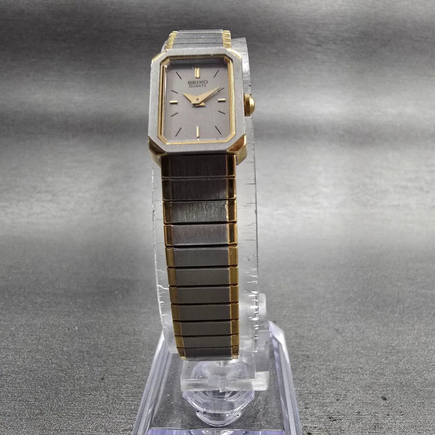 Seiko Tank Watch Women 13mm Silver Dial Two Tone Rectangle 1E20-5520 New Battery5