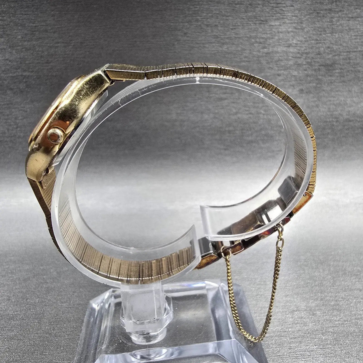 Seiko SQ Watch Women 23mm Gold Dial Gold Tone Daydate 3423-5079 New Battery6