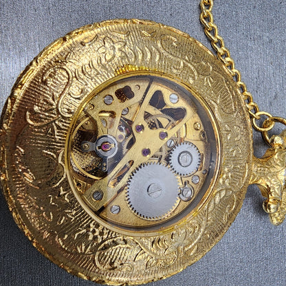 Skeleton Pocket Watch Men 47mm Skeleton Dial Gold Tone Mosaic Design Runs