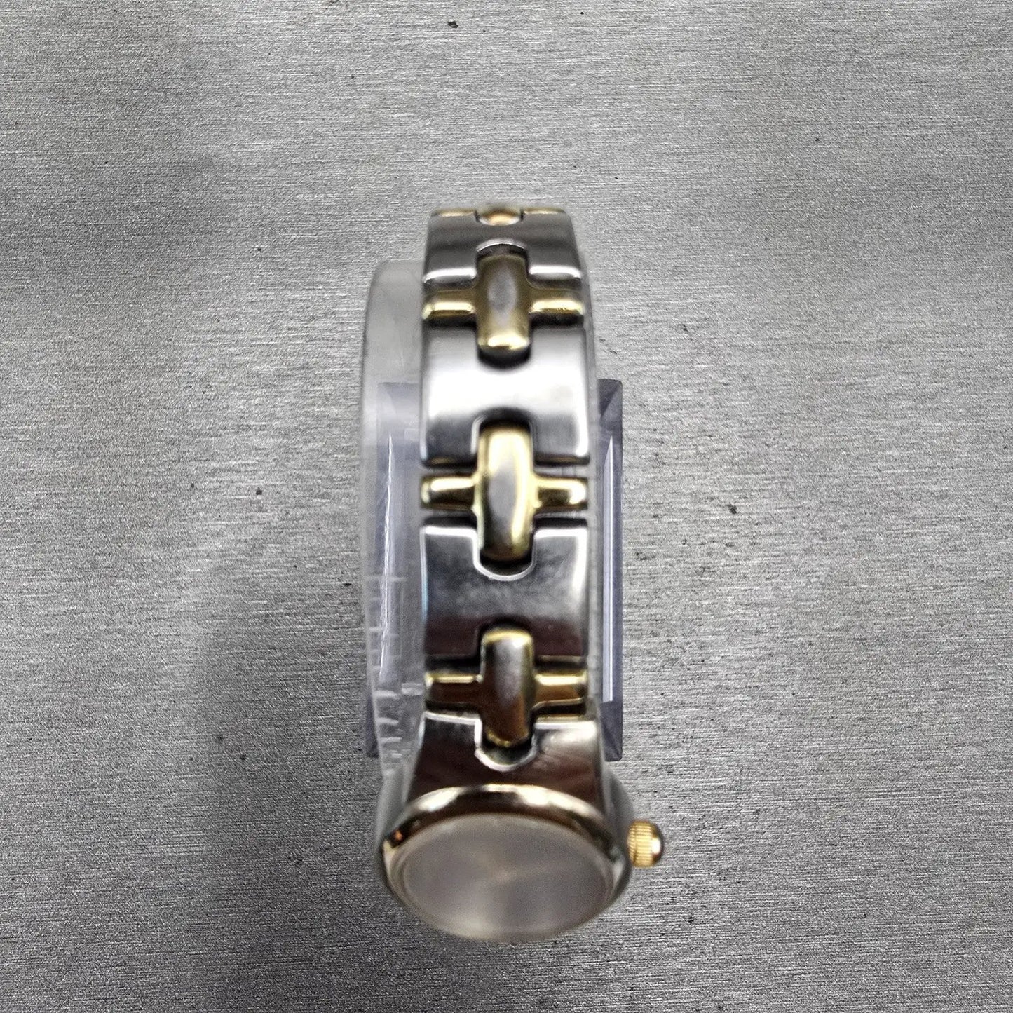 Citizen Watch Women 17mm Silver Dial Two Tone Oval 5930-S004578 New Battery VTG4