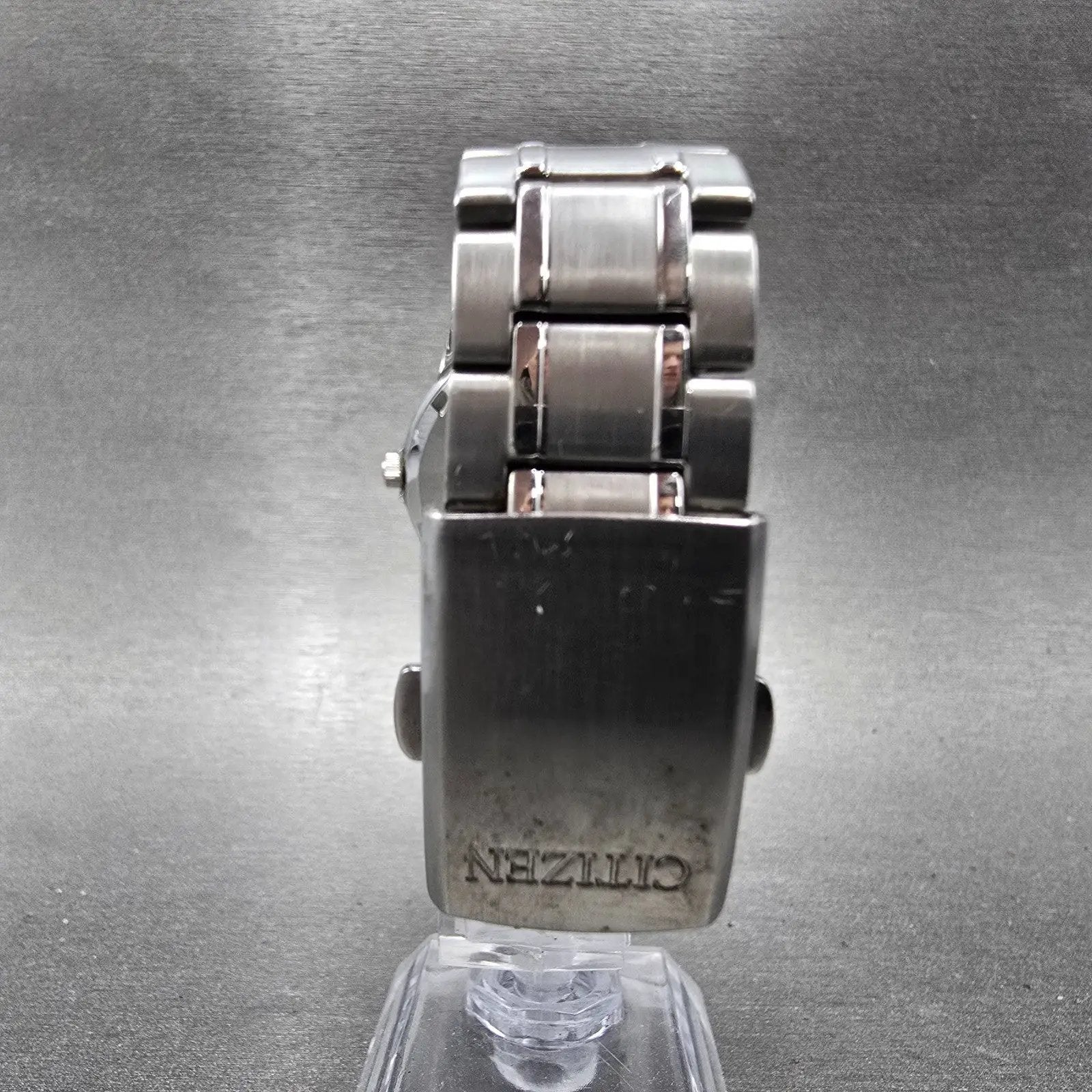 Citizen Eco-Drive Watch Men 35mm Black Dial Silver Tone Date E111-S053846 Runs7