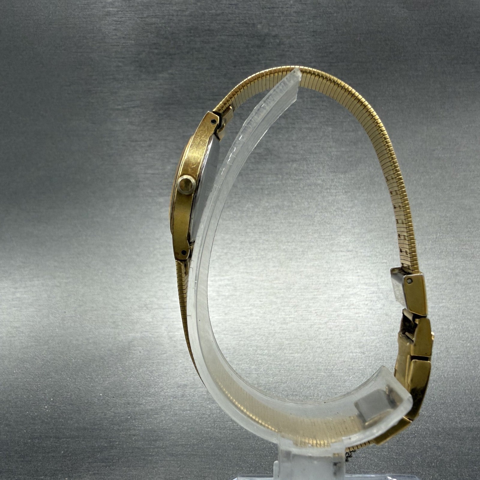 Seiko Watch Women 18mm Champagne Dial Gold Tone Round VTG 2C20-0029 New Battery6