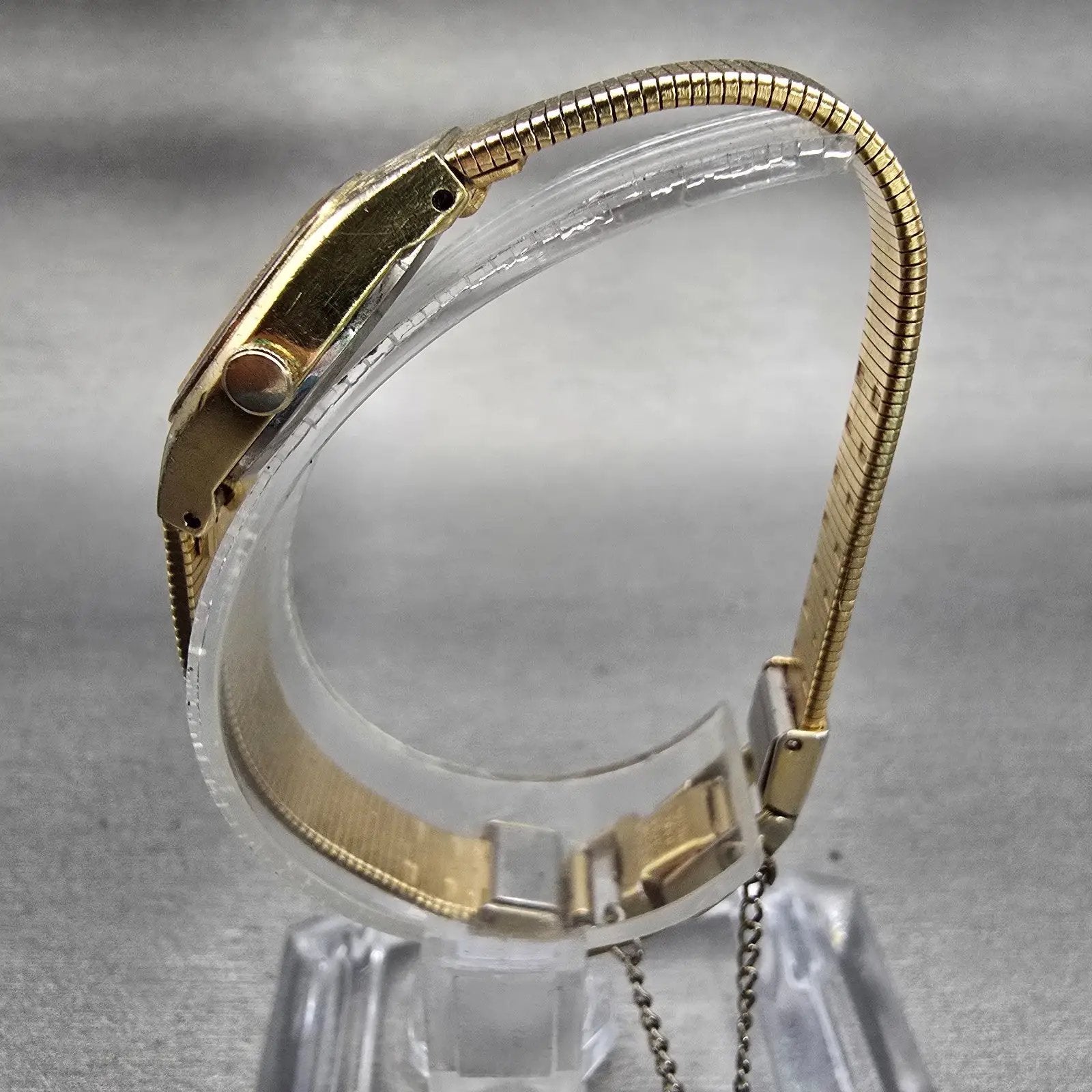 Seiko Watch Women 16mm Gold Dial Gold Tone Oval 2C21-5149 New Battery Vintage6