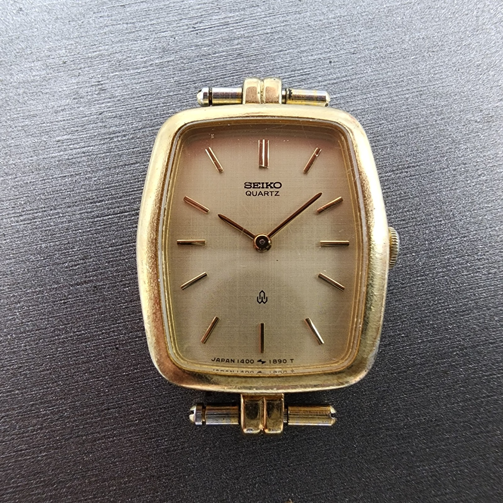 Seiko Tank Watch Women 20mm Champagne Dial Gold Tone Rectangle 14006070 New Bat1
