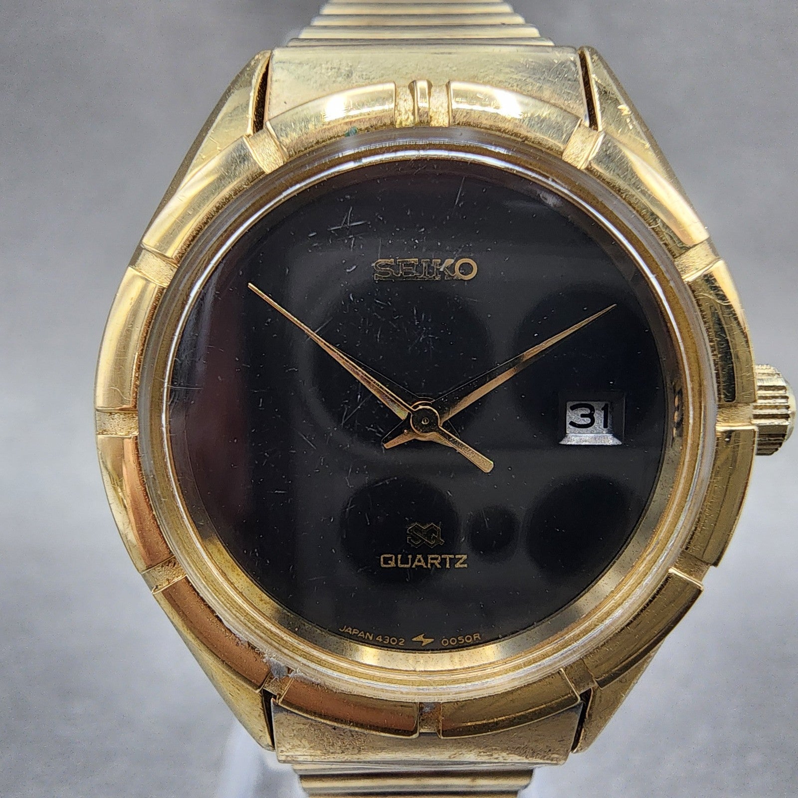 Seiko SQ Watch Women 27mm Black Dial Gold Tone Date 43020039 New Battery1