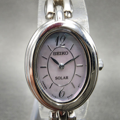 Seiko Solar Watch Women 18mm MOP Dial Silver Tone Oval V1105a20 Runs1