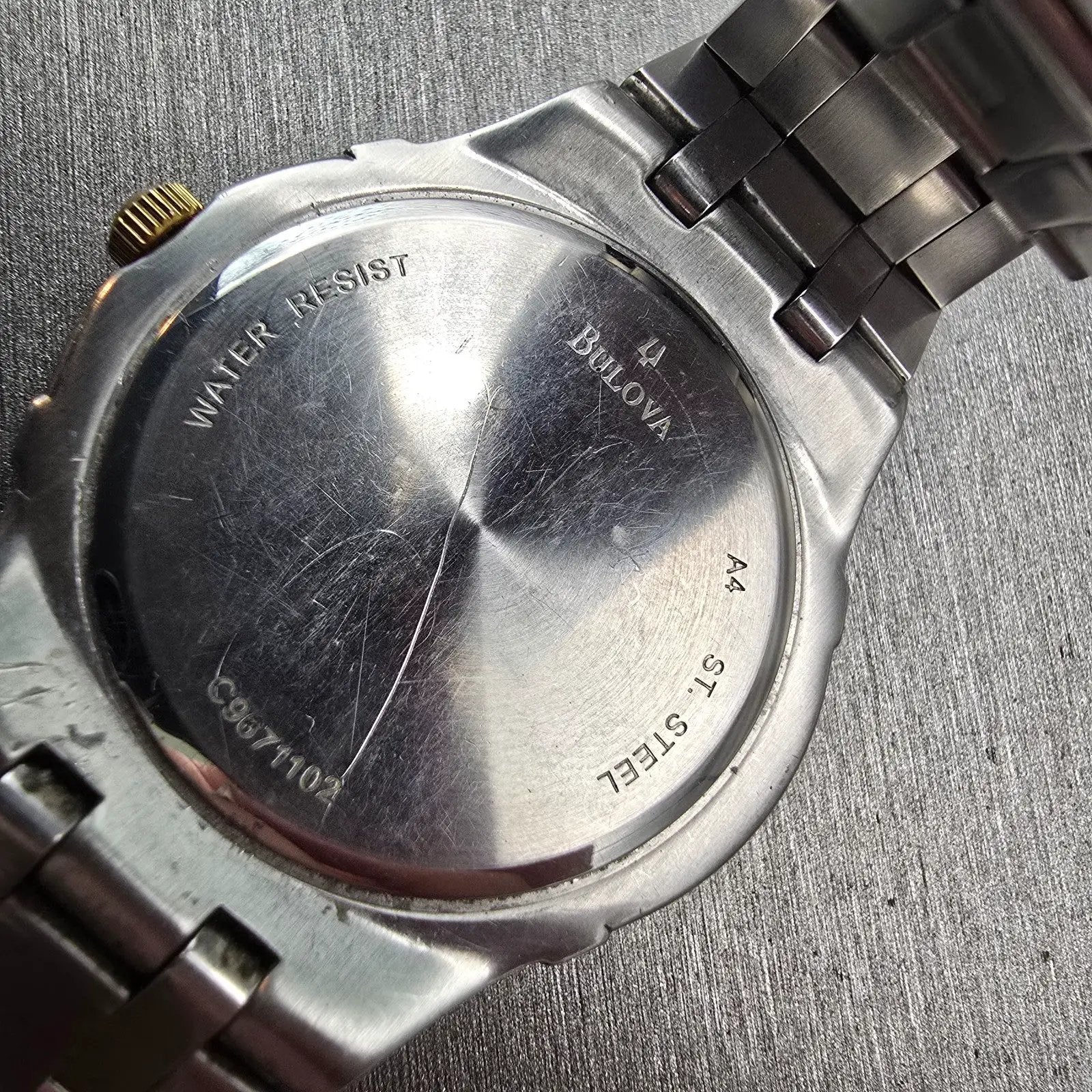 Bulova Watch Men 38mm White Dial Two Tone Date Round 98H02 New Battery10
