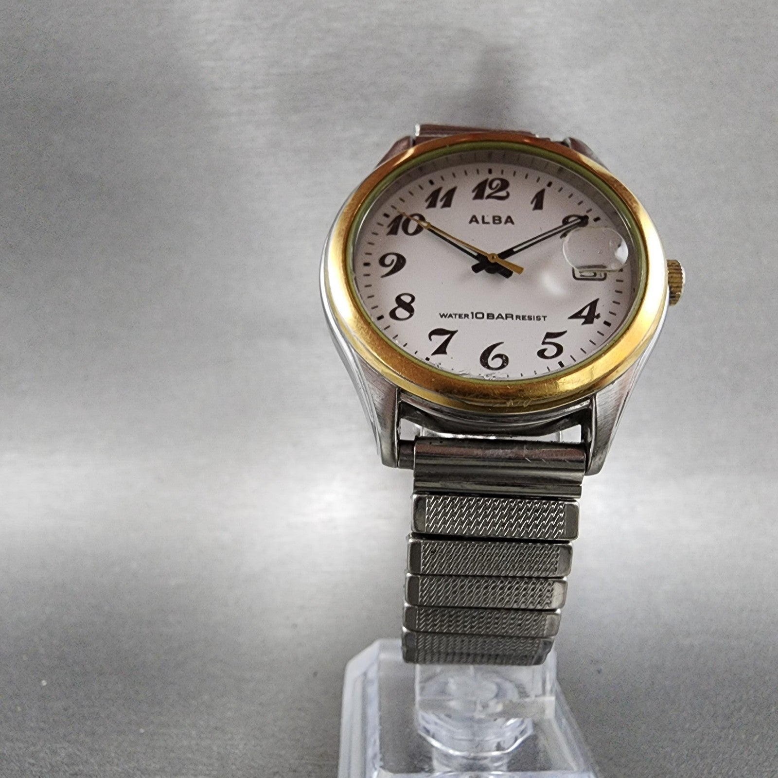 Seiko ALBA Watch Men 37mm White Dial Two Tone Date Round VX420AH0 New Battery5