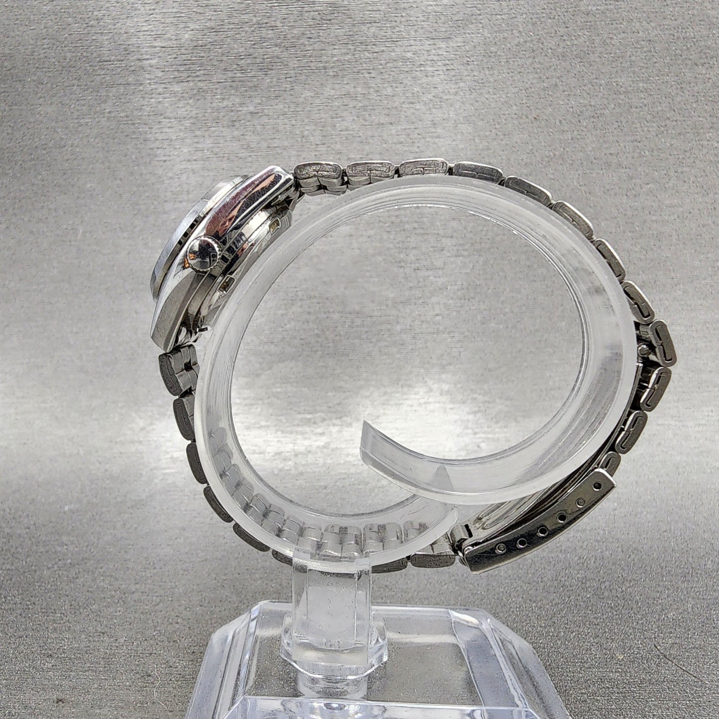 Seiko 5 Automatic Watch Women 23mm Silver Dial Silver Tone Daydate 42060332 Run6