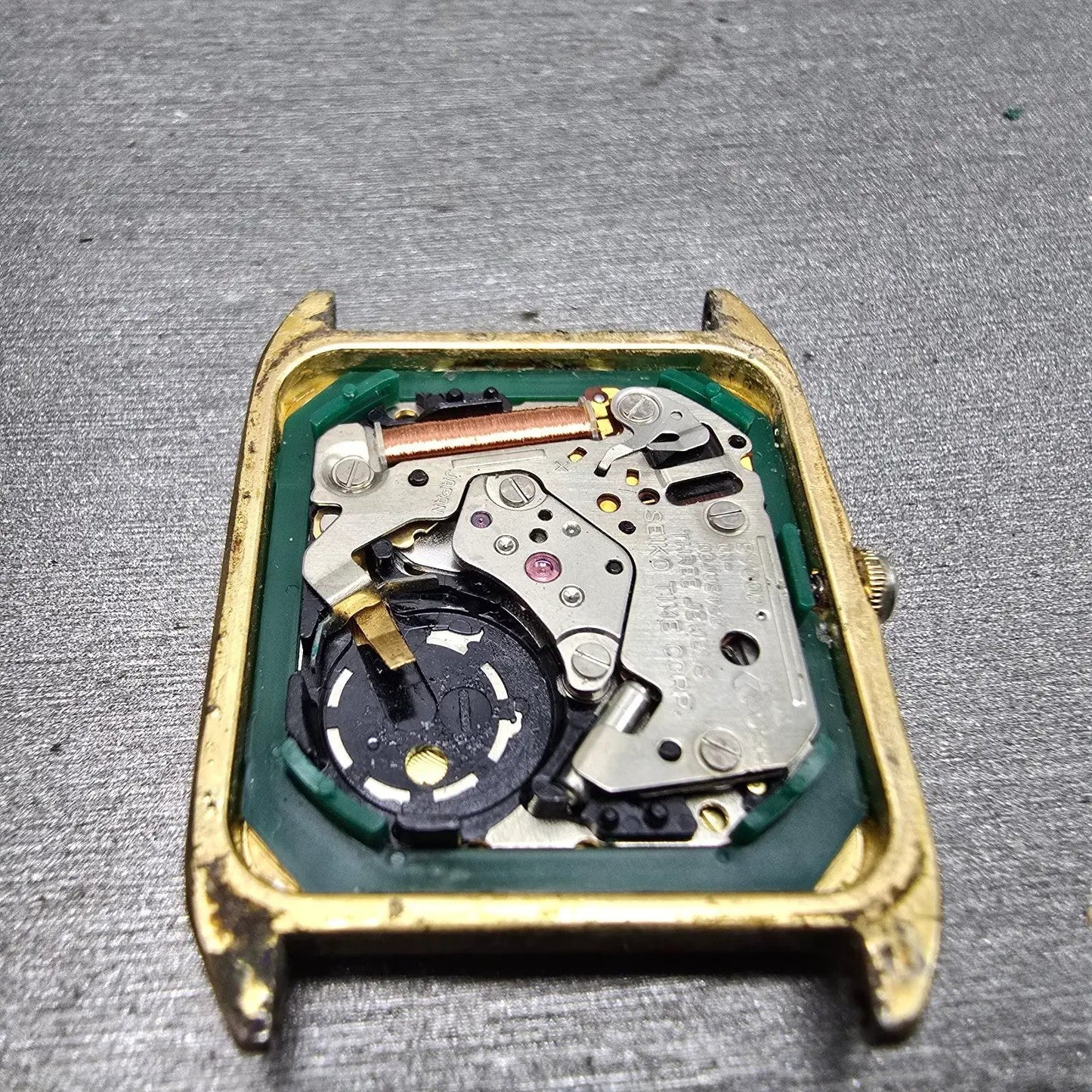 Seiko 5Y00A Quartz Movement Works W/Case And Hands Vintage2