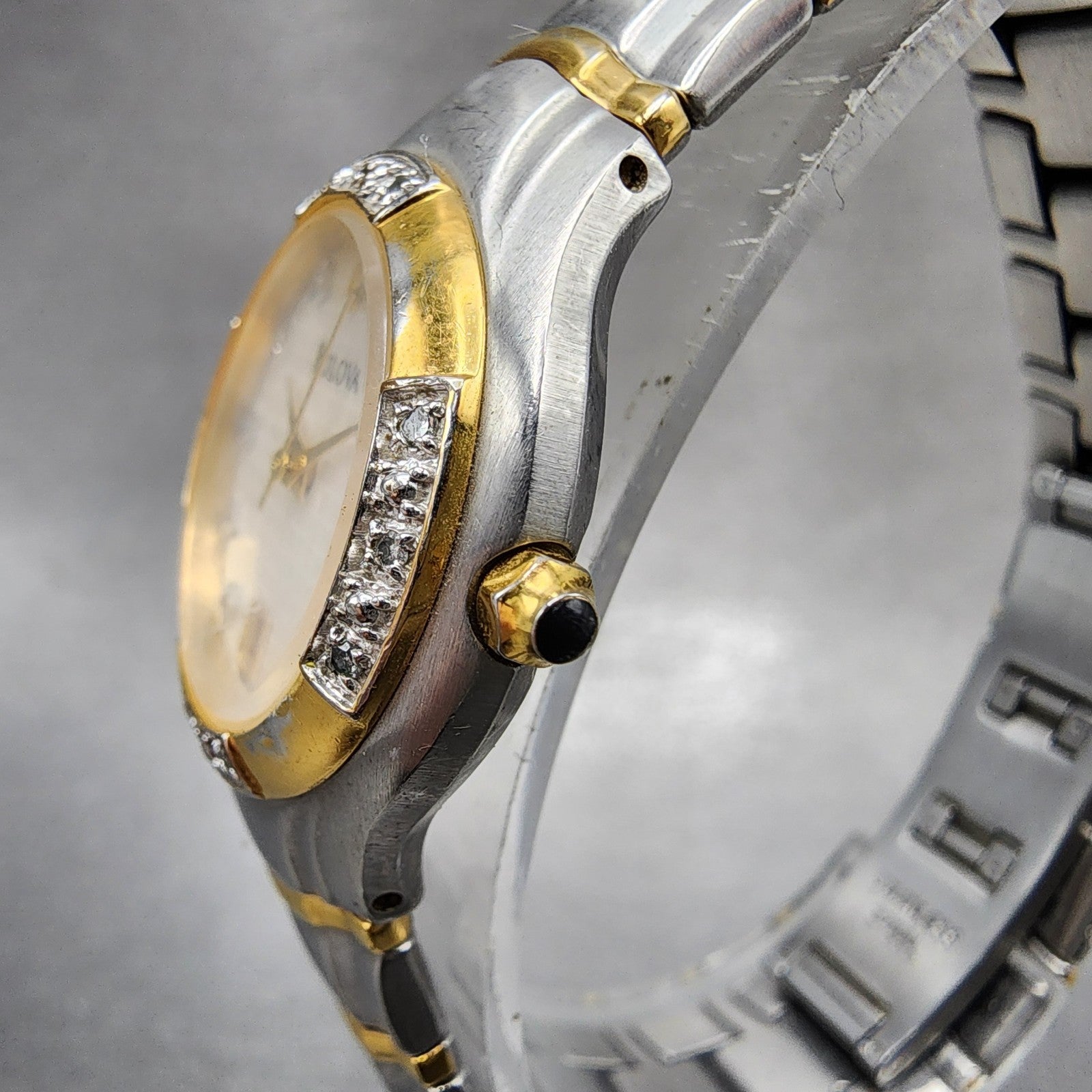 Bulova Watch Women 26mm White Dial Two Tone Date Round Diamond 98R70 New Battery2