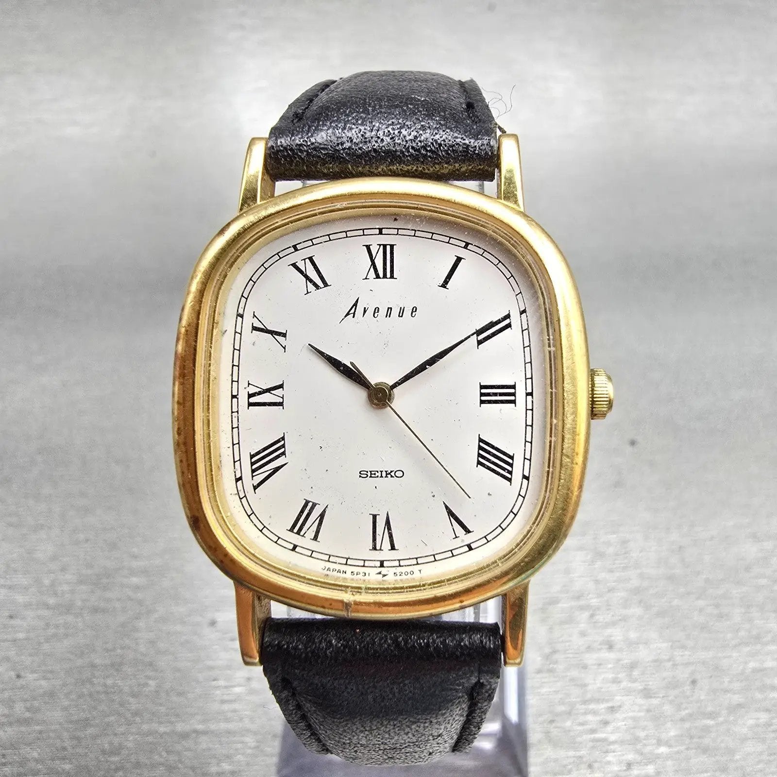 Seiko Avenue Watch Men 28mm White Dial Gold Tone Oval 5P31-5090 New Battery0