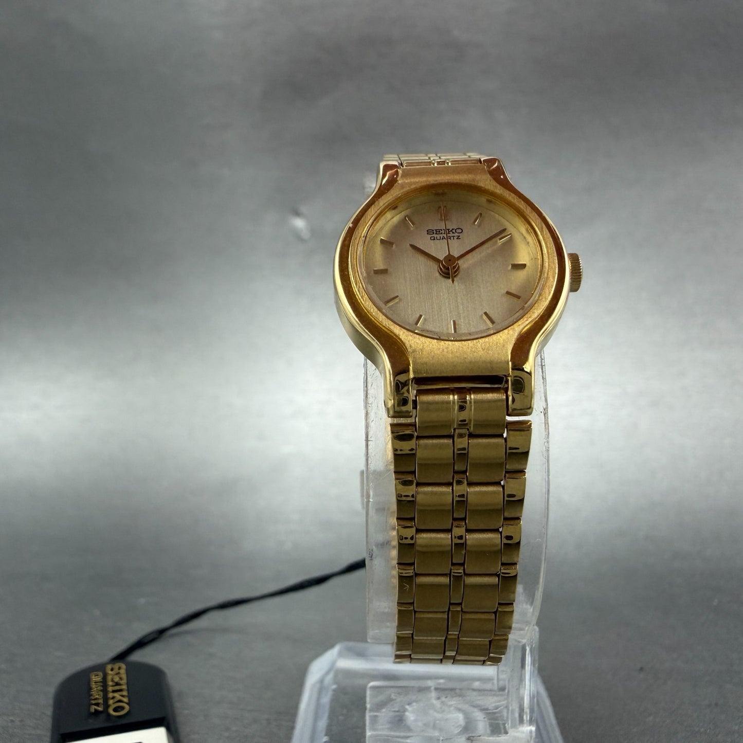 Seiko Watch Women 19mm Gold Dial Gold Tone Round V401-0099 NOS PARTS5