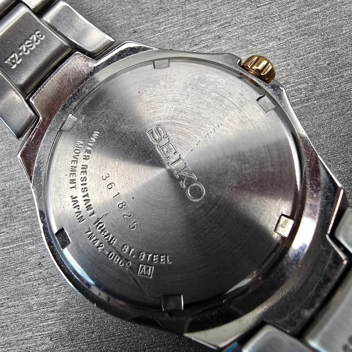 Seiko Watch Men 37mm Blue Dial Two Tone Date Round 7N42-0BC0 New Battery Vintage10