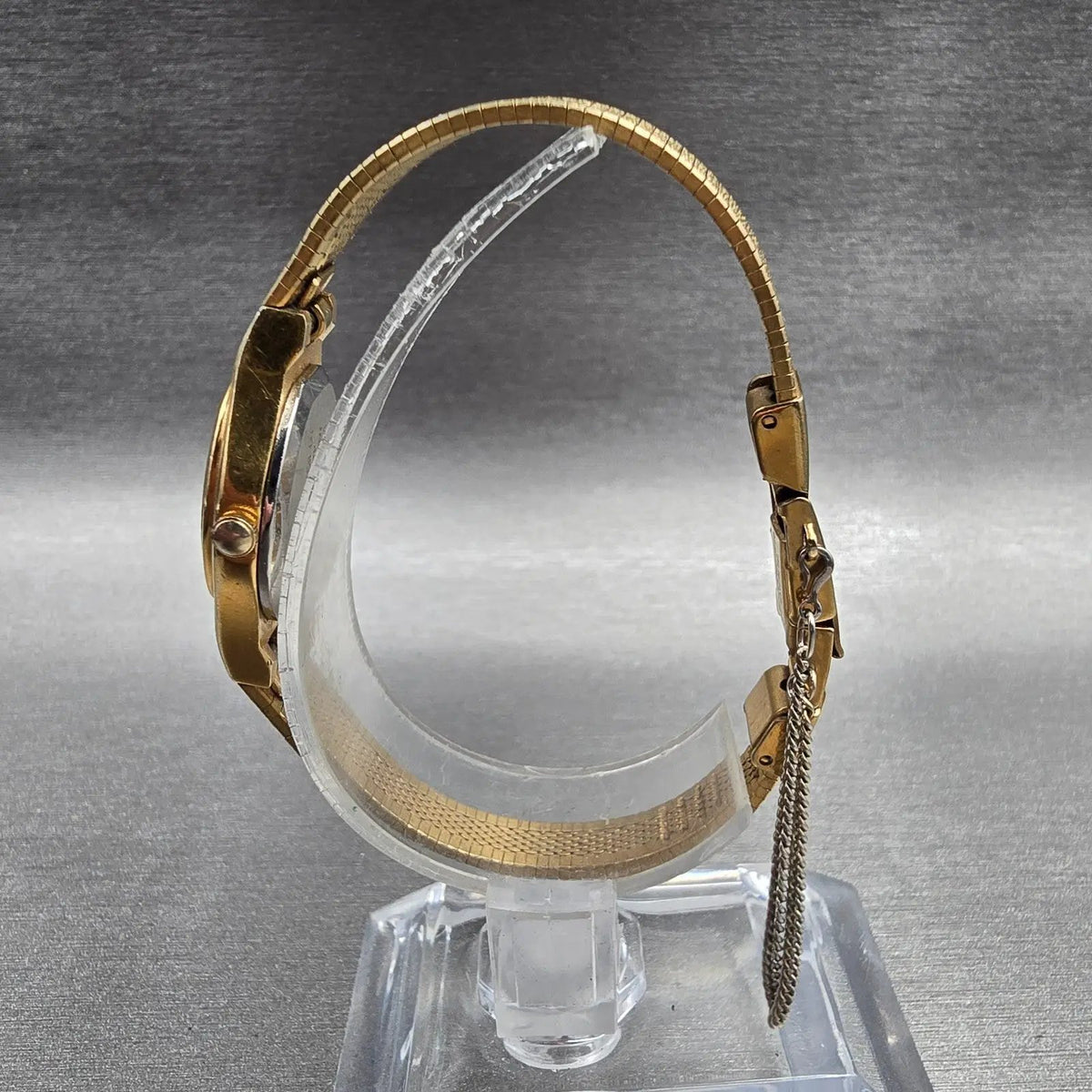 Citizen CQ Watch Women 17mm Champagne Dial Gold 5930-S10387 New Battery JP36