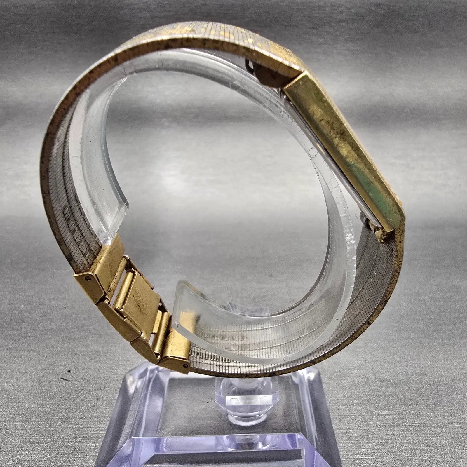 Bulova Watch Women 23mm Gold Dial Gold Tone Rectangle 92N75 New Battery Vintage8