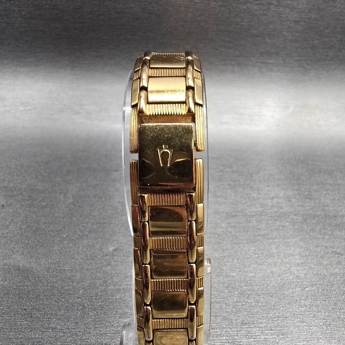 Bulova Tank Watch Women 15mm MOP Dial Gold Tone Rectangle 97Y00 New Battery7