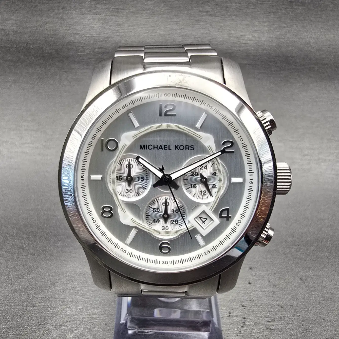 Michael Kors Runway Chrono Watch Men 45mm Silver Dial Silver Date MK8086 New Bat0