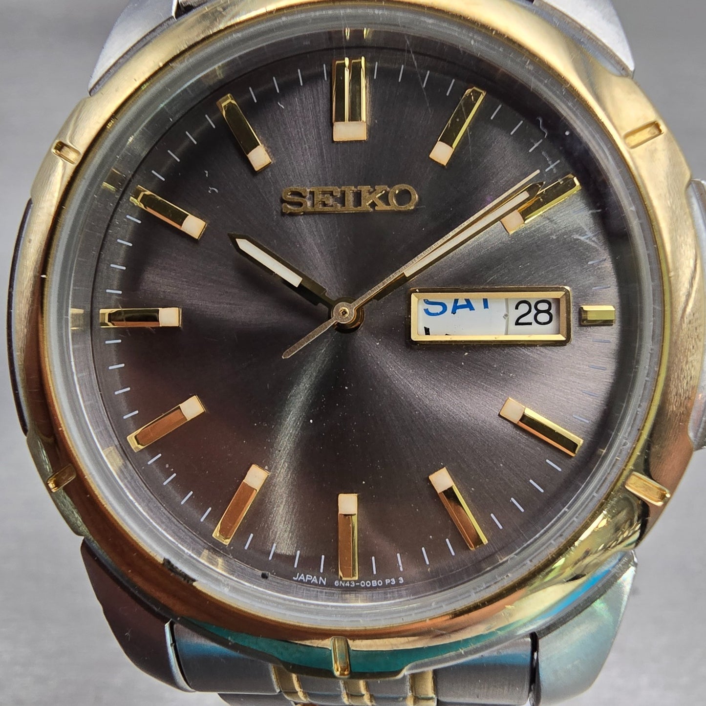 Seiko Watch Men 39mm Gray Dial Two Tone Round 6N43-00A0 New Battery VTG READ1