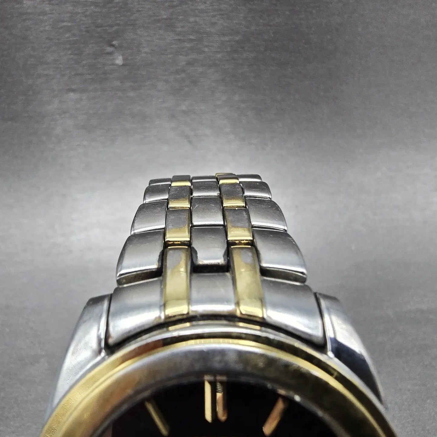 Citizen Eco-Drive Watch Men 35mm Black Dial Two Tone Daydate E100-K003091 Runs J4