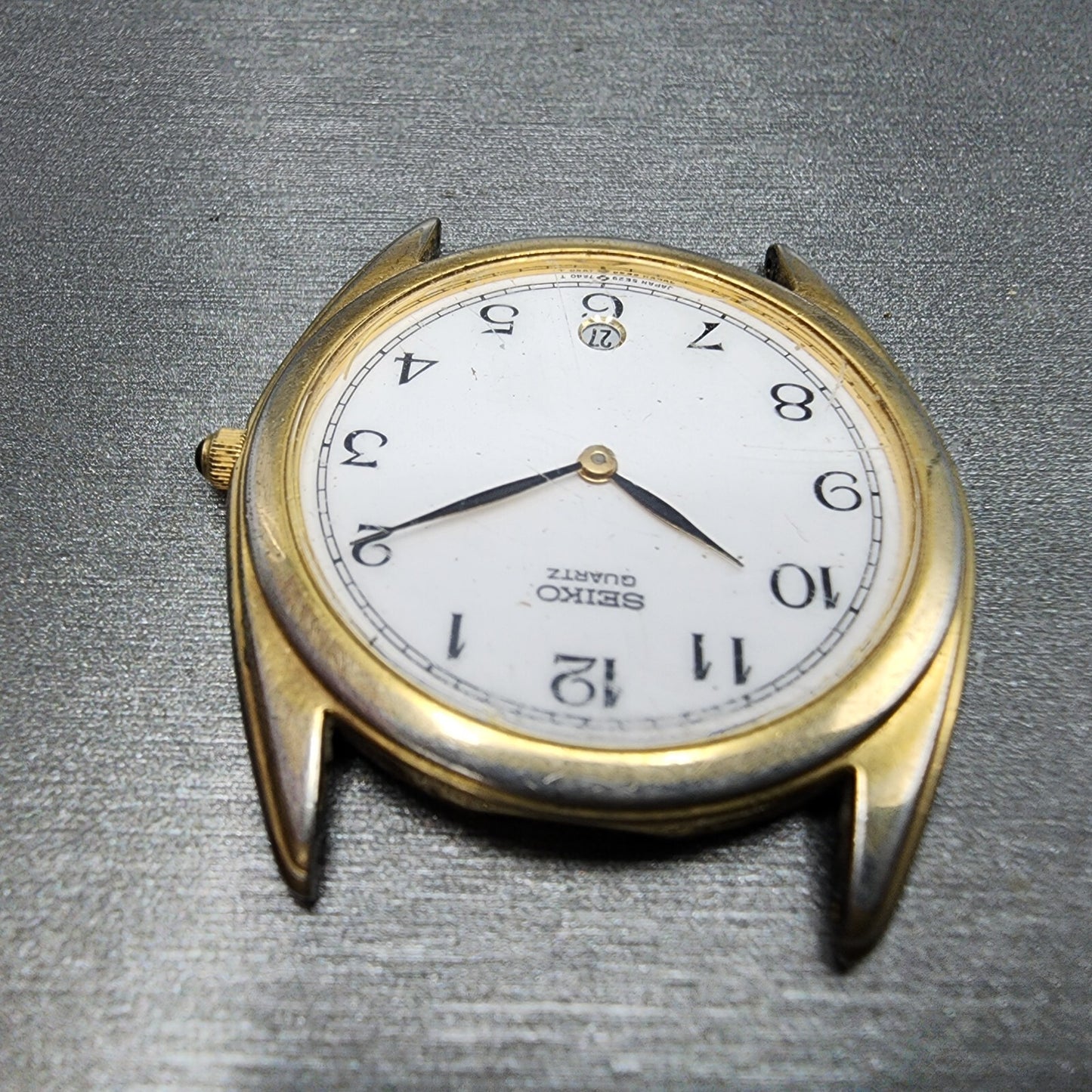 Seiko Watch Men 34mm White Dial Gold Tone Date Round 5E29-7A20 PARTS