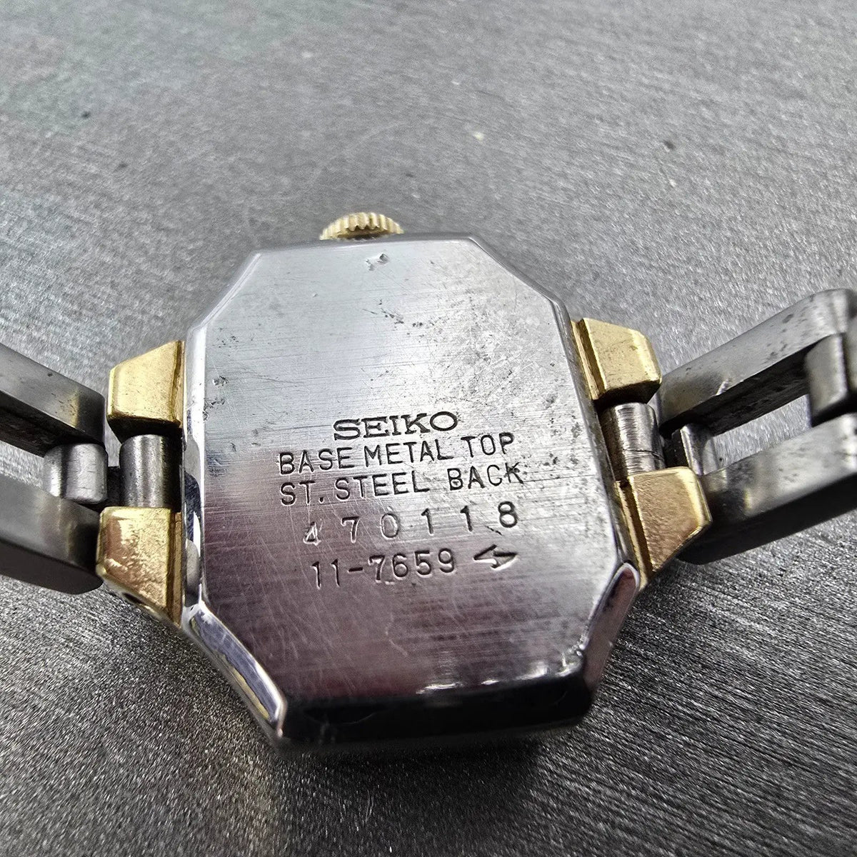 Seiko Watch Women 23mm Champagne Dial Two Tone Oval Vintage 11-7659 Manual Works9