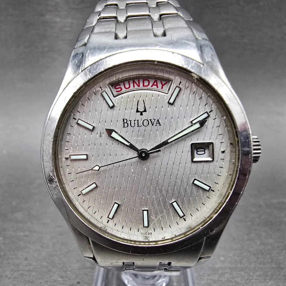 Bulova Watch Men 36mm Silver Dial Silver Tone Daydate Round 96C22 New Battery0