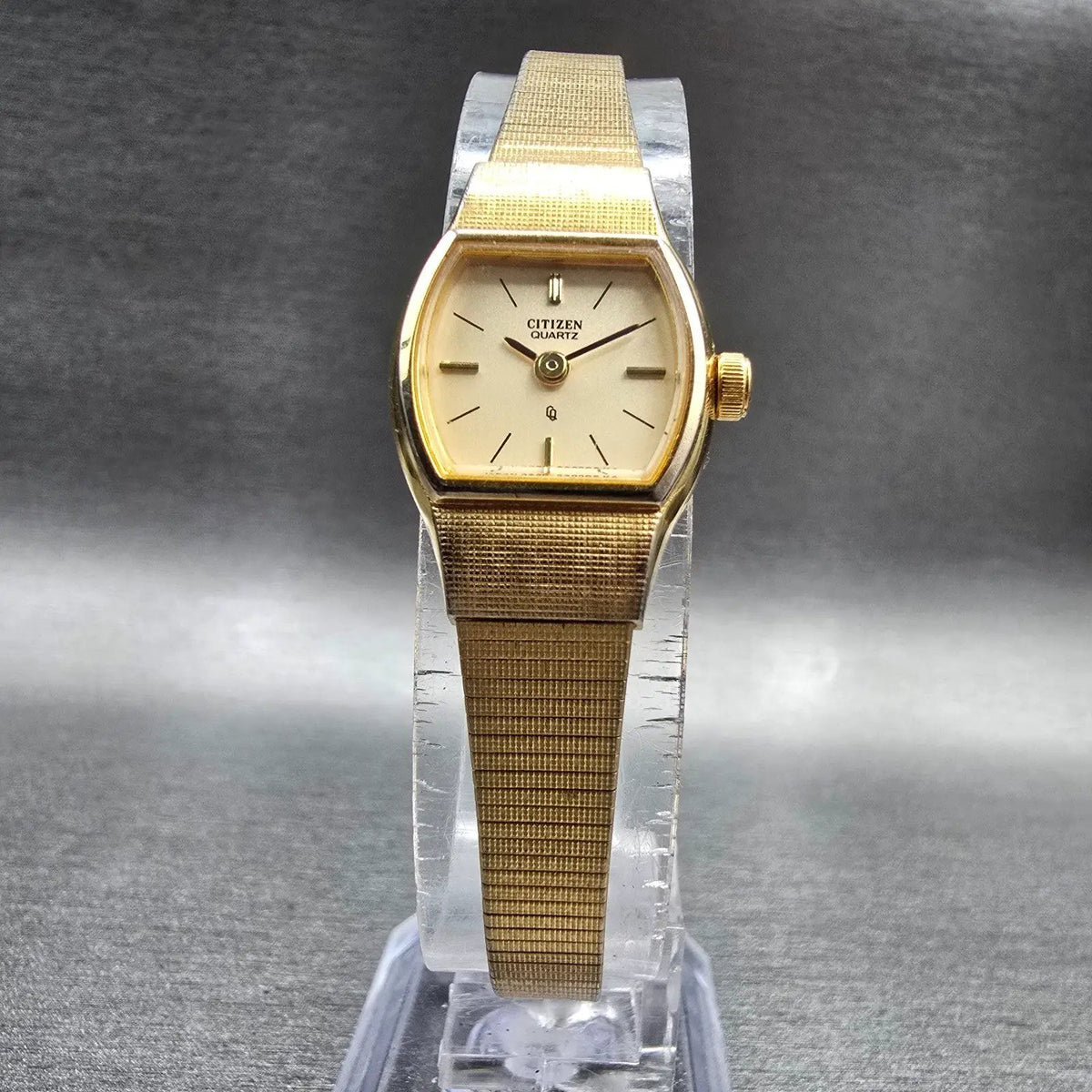 Citizen CQ Watch Women 17mm Champagne Dial Gold Tone 3220-324111 New Battery JP5