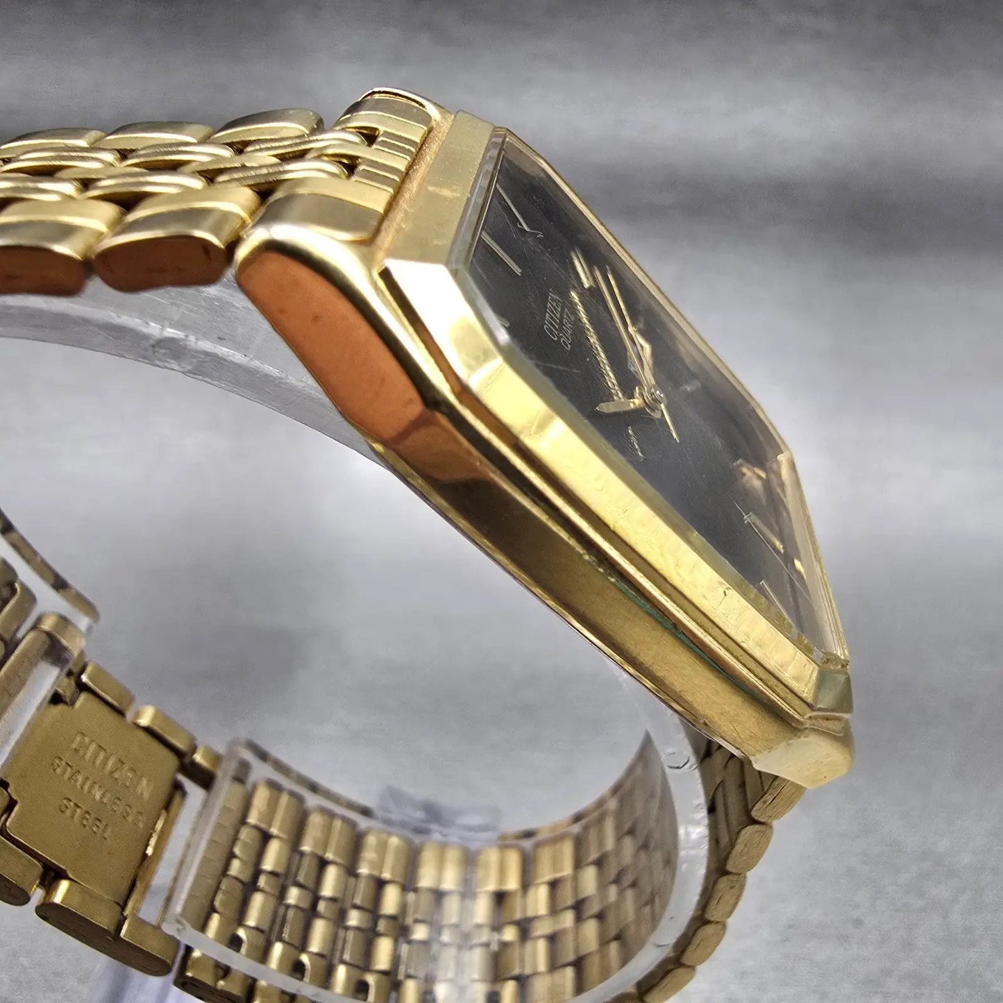 Citizen Watch Men 27mm Black Dial Gold Tone Daydate 6000-S36726 New Battery VTG3