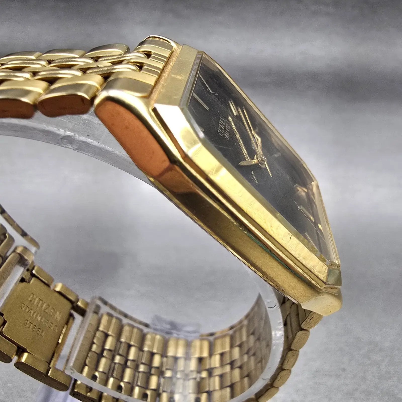 Citizen Watch Men 27mm Black Dial Gold Tone Daydate 6000-S36726 New Battery VTG3