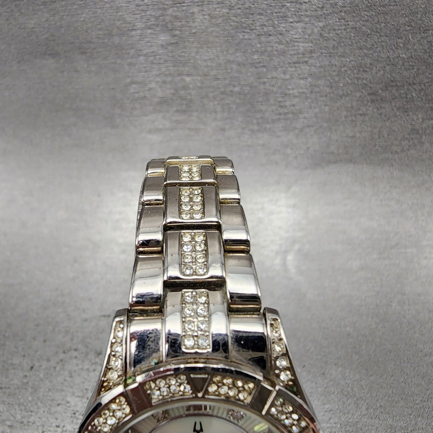 Bulova Watch Women 31mm MOP Dial Silver Tone Round 96L116 Crystal Accent New Bat4