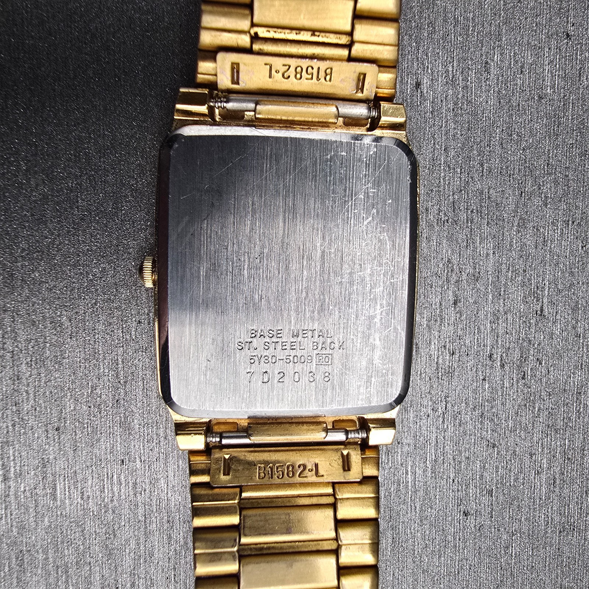 Seiko Watch Men 27mm Gold Dial Gold Tone Rectangle 5Y30-5009 New Battery10