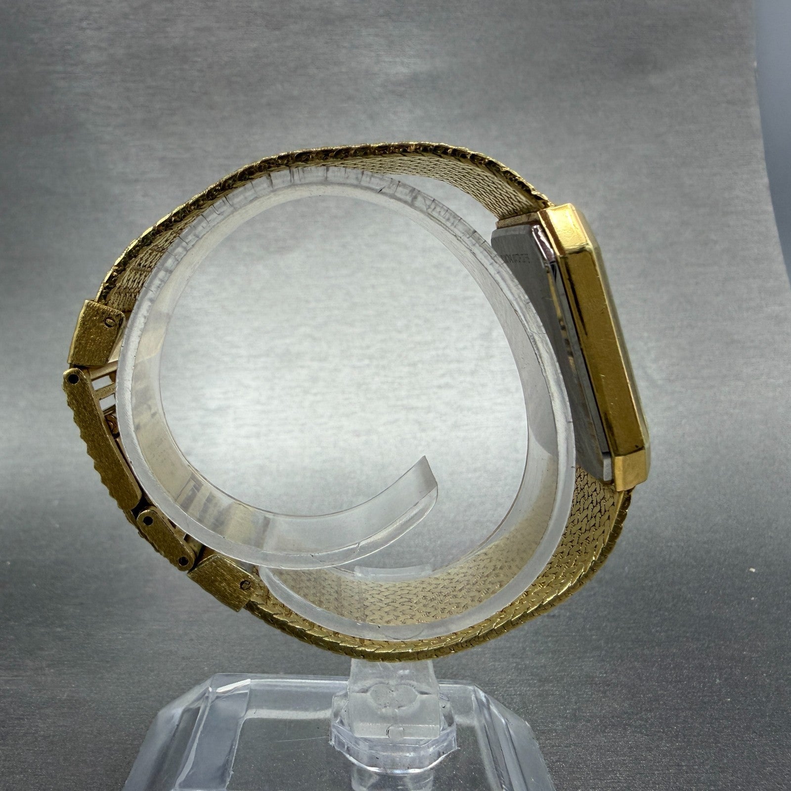 Bulova Tank Watch Men 25mm Gold Dial Gold Tone Octagon Mesh Band 92P13 New Batt8