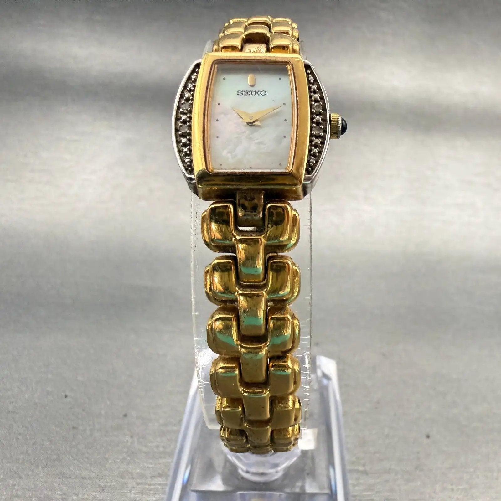 Seiko Watch Women 19mm MOP Dial Gold Tone Diamonds Oval 4N00-6809 New Battery5