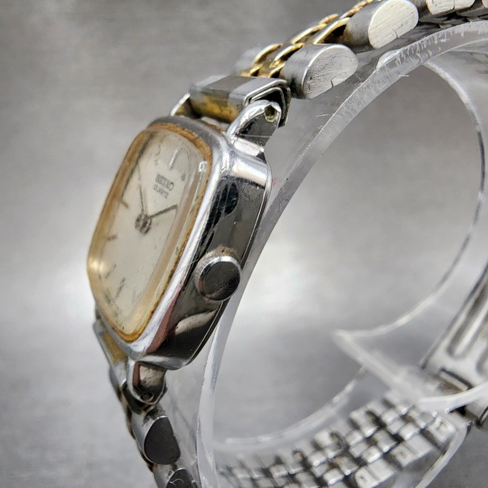 Seiko Watch Women 19mm Silver Dial Silver Tone Square 54205029 New Battery2