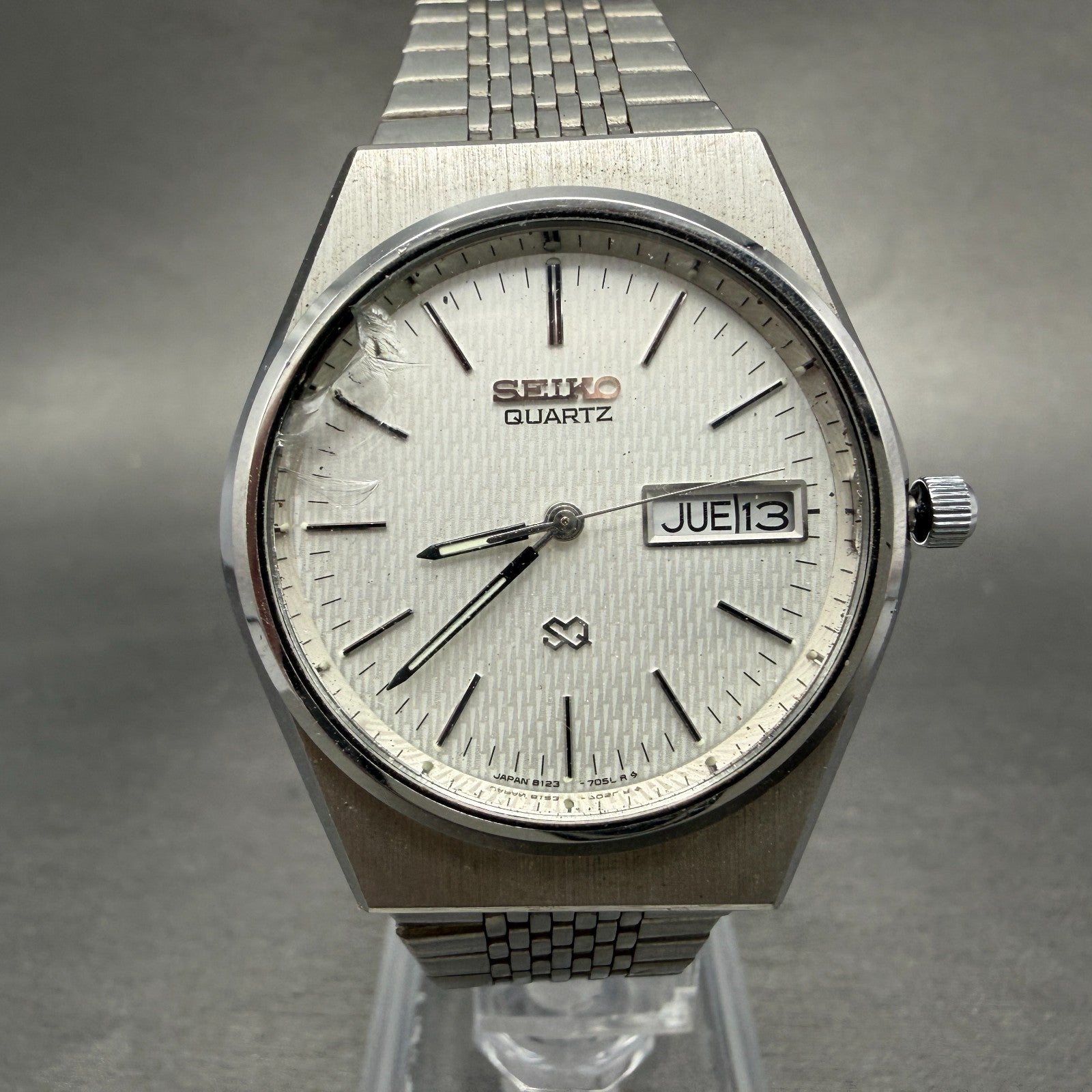 Seiko SQ Watch Men 35mm Silver Dial Silver Tone Daydate Round 8123 PARTS0
