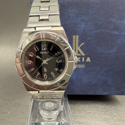 Seiko Lukia Watch Women 28mm Black Dial Silver Tone Date 7N82-0620 New Battery0