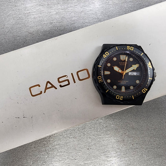 Casio MRW81 Dive Watch Men 37mm Black Dial Black Tone Daydate Round NOS New Bat0