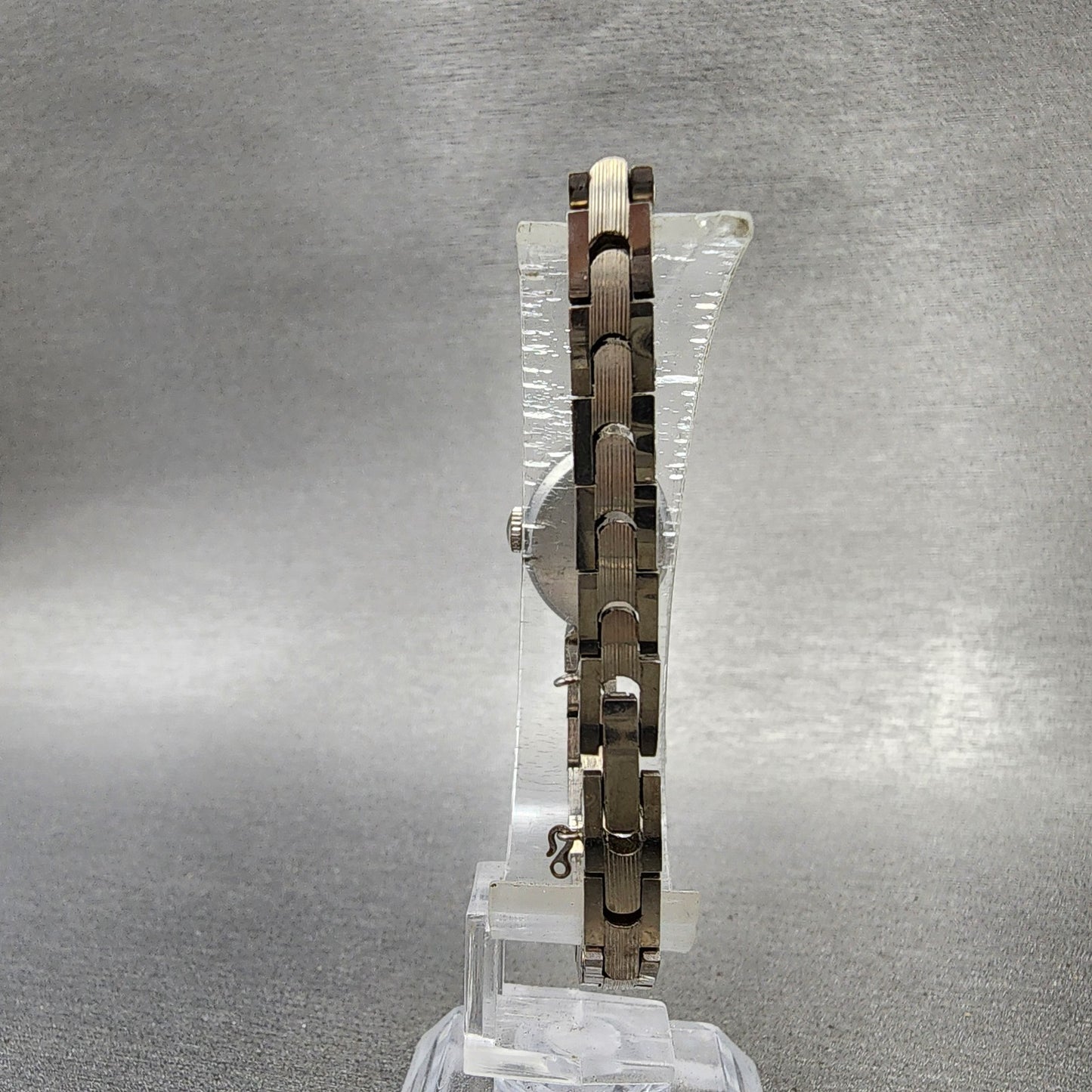 Seiko Solar Watch Women 15mm White Dial White Gold Plated Manual Wind Runs VTG7